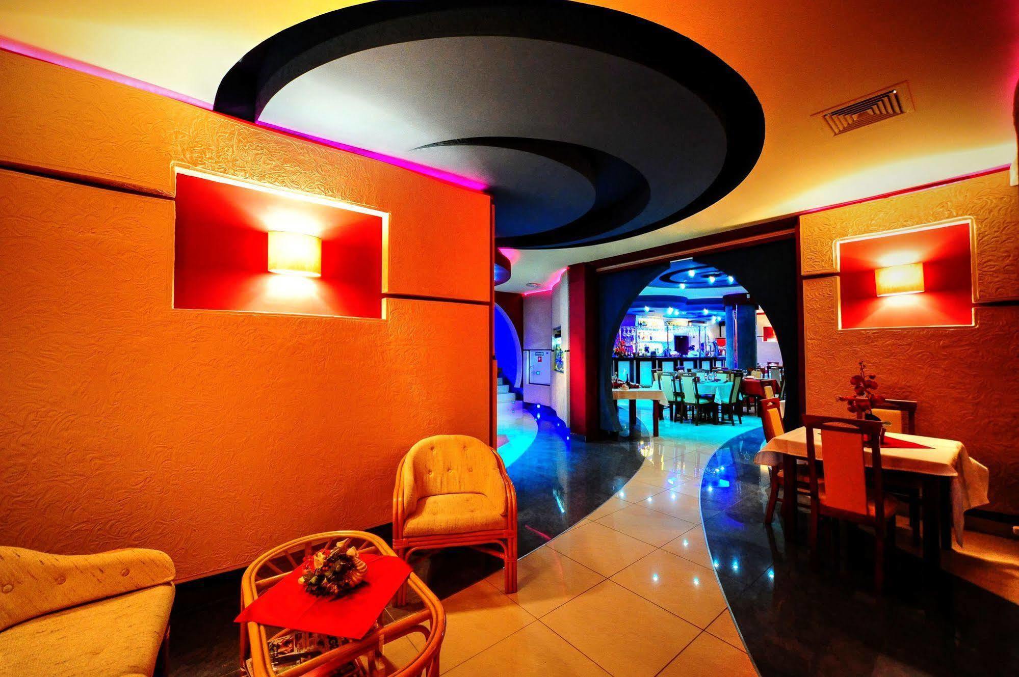 Hotel Spinaker Łeba Dış mekan fotoğraf